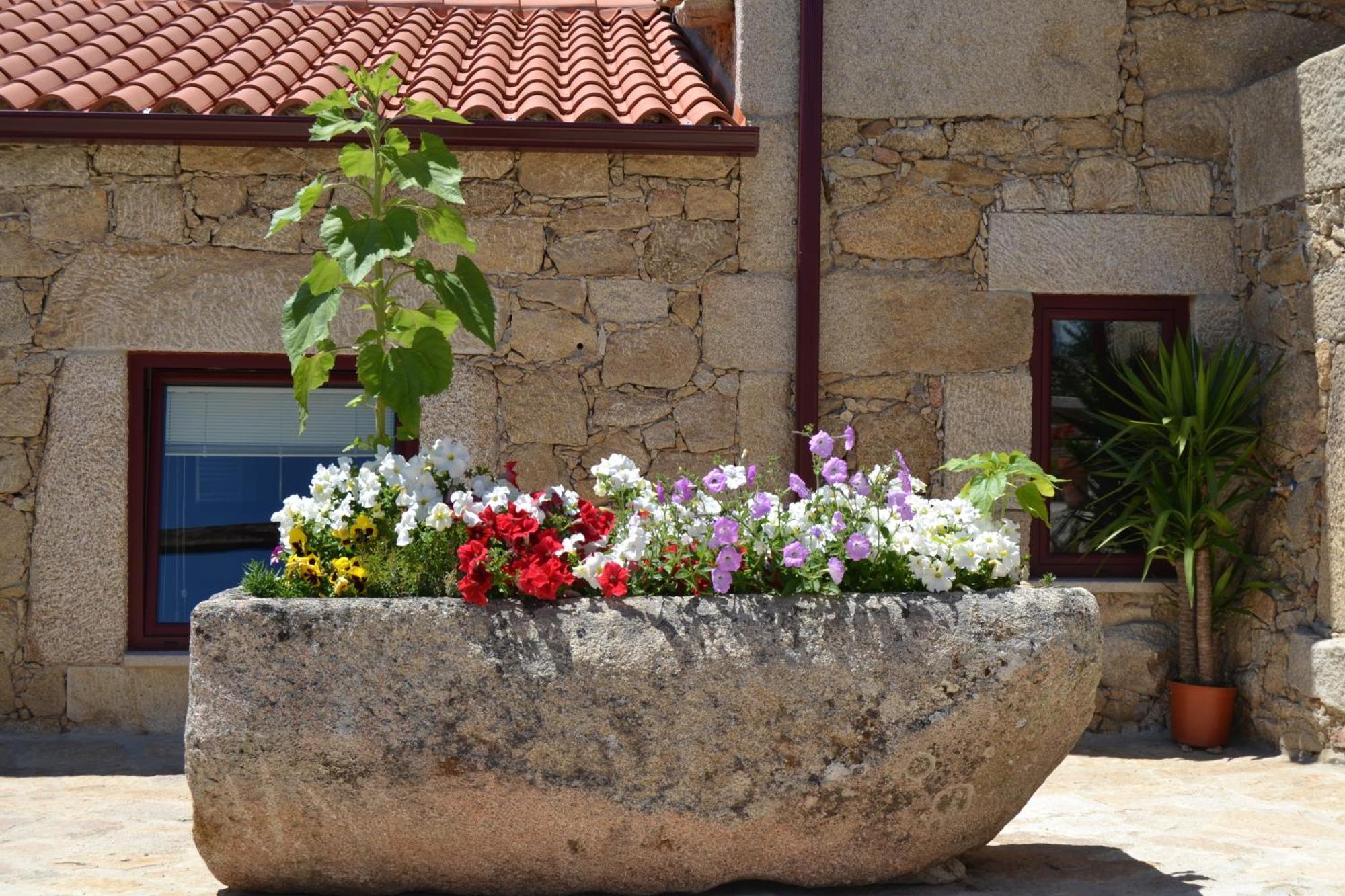 Carya Tallaya - Casas De Campo Vale das Eguas Luaran gambar